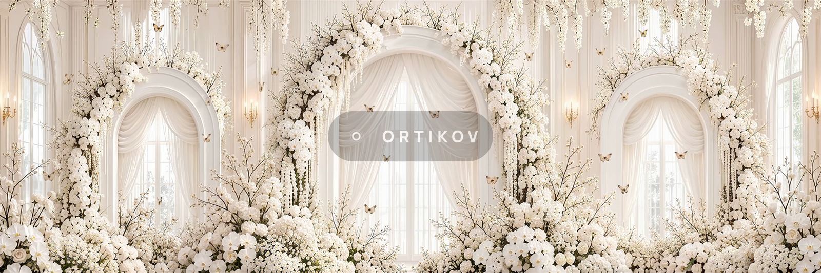 Белые окна и розы